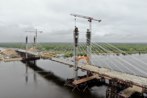 Завершено устройство 17 опор моста через Оку на трассе М-12