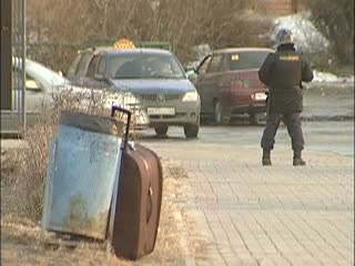 Бесхозный чемодан обнаружен у здания администрации Советского района