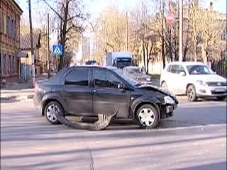 Авария с участием двух легковушек произошла в Канавинском районе