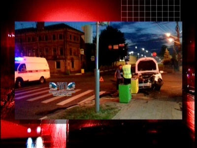 4 человека пострадали в аварии на улице Совнаркомовской