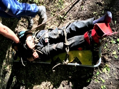 Мужчина упал в открытый люк в Сормовском районе