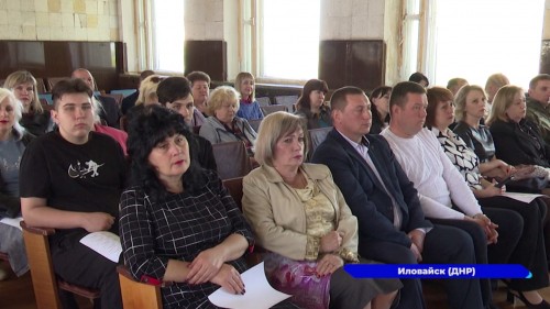 В муниципальном округе Иловайск прошёл круглый стол «От десятилетия к десятилетию» 