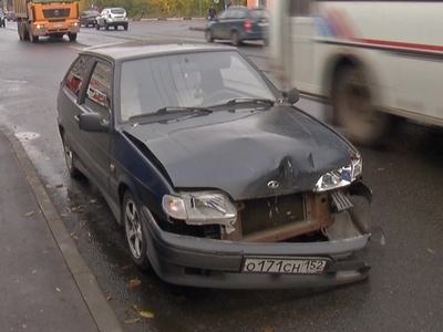 Нетрезвый водитель устроил ДТП на улице Ильинской в Нижнем Новгороде
