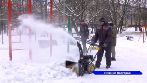 В Нижнем Новгороде комиссия проверила качество уборки снега на спортивных площадках