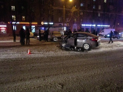 Один человек погиб и еще один ранен в результате аварии в Ленинском районе