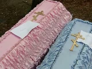 В Коврове похоронили шестерых зверски убитых детей и беременную жену Олега Белова.