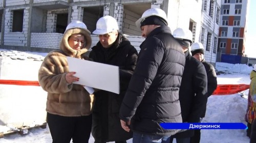 Глава Дзержинска Иван Носков оценил ход строительства нового микрорайона «Комсомольский»
