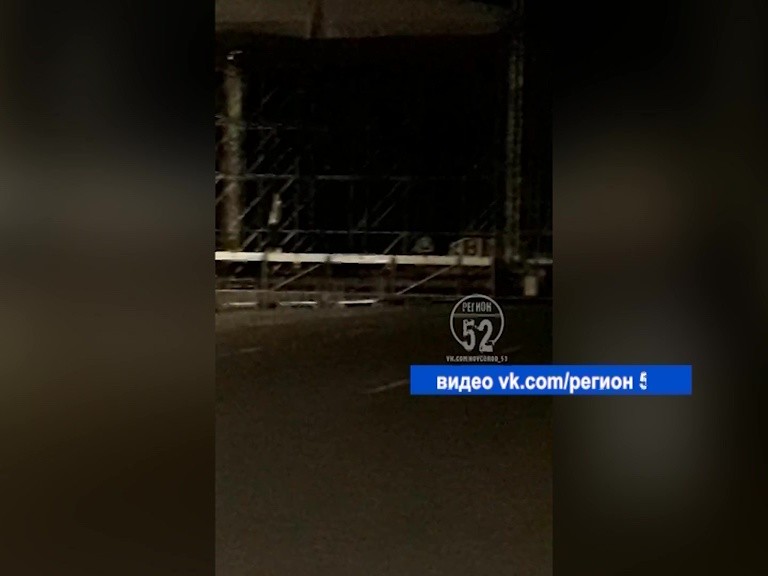 Нижегородец устроил разгромное представление на площади Минина Нижегородец устроил разгромное представление на площади Минина