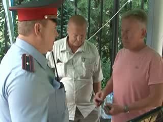 340 полицейских круглосуточно обеспечивали общественный порядок в Дивеево. 