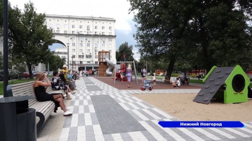 В Автозаводском районе на проспекте Октября возвели новую детскую площадку