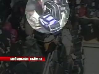 Дзержинские полицейские разыскивают злоумышленника, который попал в поле зрения видеокамер во время краже сумки