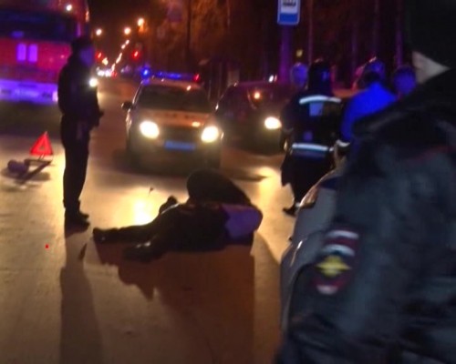 Женщина попала под колеса такси в Дзержинске