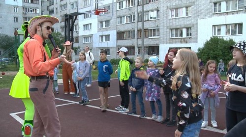 Для нижегородских ребятишек праздник устроили прямо во дворах
