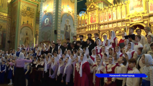 В соборе Вознесения Господня 10 хоровых коллективов исполнили православные песни в честь Пасхи