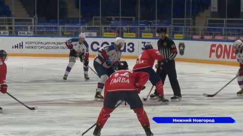 В «Нагорном» прошел турнир по хоккею среди команд дивизиона «Любитель 40+» Ночной Хоккейной Лиги