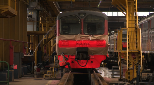 Ремонт пригородных поездов проводят в моторовагонном депо «Горький – Московский» 