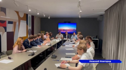 Члены молодежного парламента при Заксобрании и молодежной палаты при Гордуме обсудили эко-проблемы