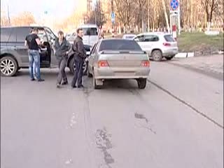 Иномарка и отечественная легковушка столкнулись на проспекте Гагарина
