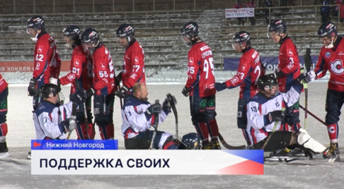 Ветераны СВО из команды «Штурм» приняли участие в открытии матча по хоккею с мячом между «Стартом» и «СКА-Нефтяником»