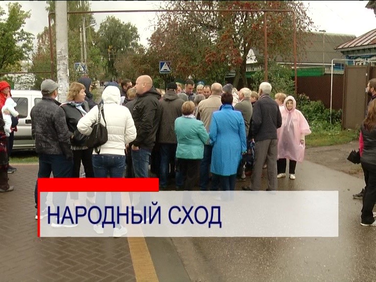 Народный сход в Автозаводском районе: 5 тысяч жителей опасаются сноса своих домов