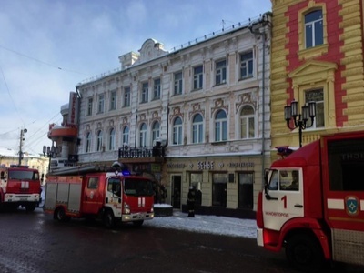 26 человек были эвакуированы из горящего здания в центре Нижнего Новгорода