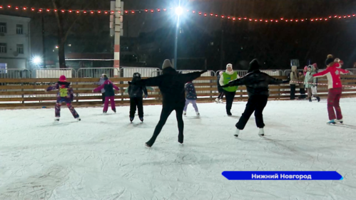 265 тренировок с профессиональными инструкторами провели для нижегородцев в рамках проекта «Спорт в каждый двор»