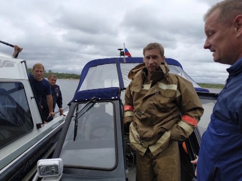 Инспекторы ГИМС спасли рыбака, который выпал из моторной лодки на Волге в Кстовском районе