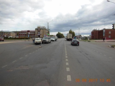 Два человека получили серьезные травмы при столкновении двух машин в поселке Шатки