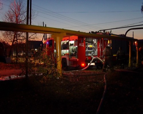 Частный дом тушили пожарные в Сормовском районе