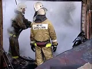 Сразу четыре гаража горели в Нижегородском районе