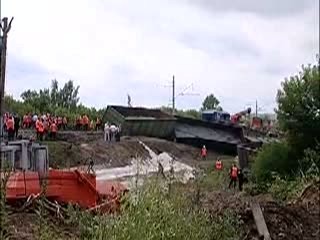 Катастрофа на железной дороге. Товарный поезд сошел с рельсов под Дзержинском. 