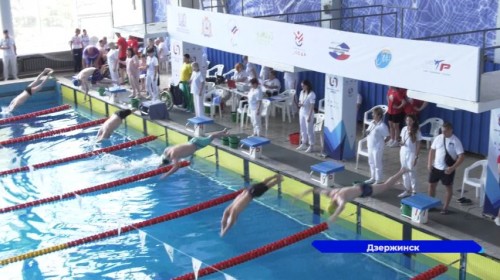 В Дзержинске прошел первый день самых крупных соревнований паралимпиады по плаванию
