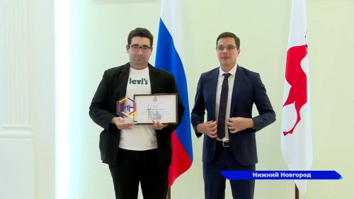 40 лучших нижегородских студентов получили именные стипендии из рук Юрия Шалабаева