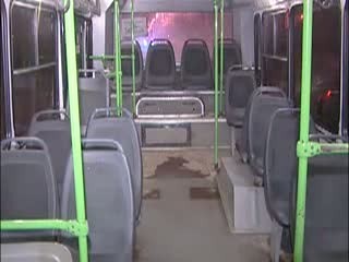 Легковушка лоб в лоб столкнулась с автобусом в Нижнем Новгороде