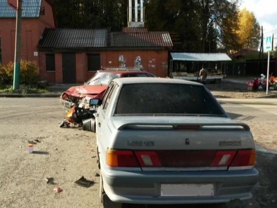 В Павловском районе мотоциклист столкнулся сразу с двумя автомобилями