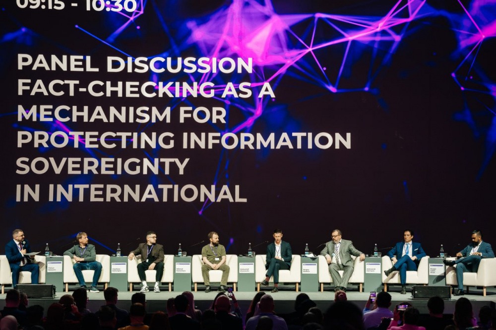 Запуск бесплатных образовательных проектов для фактчекеров по всему миру анонсировали на Глобальном цифровом форуме