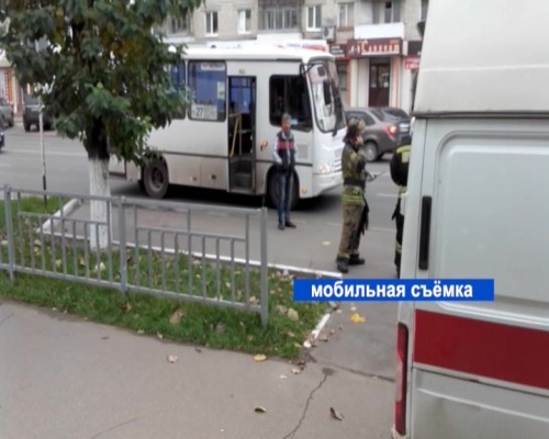 32-летняя женщина попала под колеса автобуса в Дзержинске