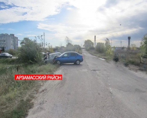 Пятерых нижегородцев госпитализировали после аварии в Арзамасском районе