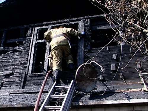 Неизвестные подожгли частный дом в поселке Велетьма Кулебакского района