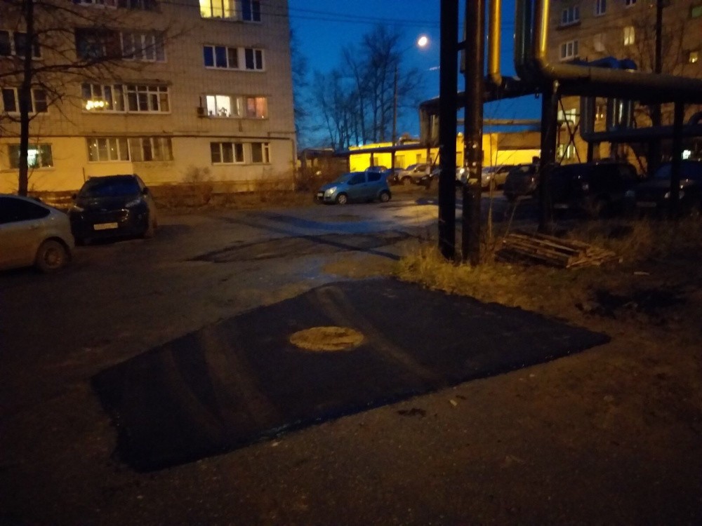 Провал на улице Архангельская в Нижнем Новгороде устранили после жалобы нижегородцев в соцсетях Провал на улице Архангельская в Нижнем Новгороде устранили после жалобы нижегородцев в соцсетях