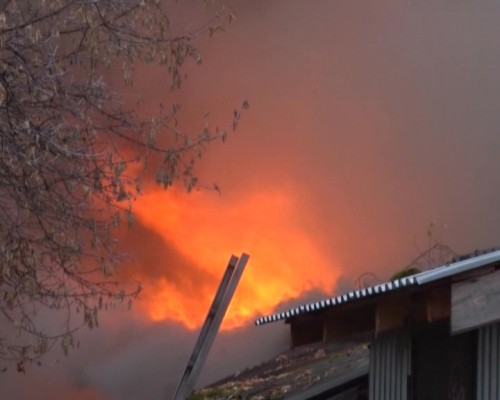 Массив деревянных сараев сгорел в Дзержинске