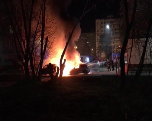 В Канавинском районе загорелись сразу 4 автомобиля