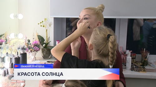 Для девочек-подростков с ментальными особенностями провели адаптивный мастер-класс по макияжу и маникюру