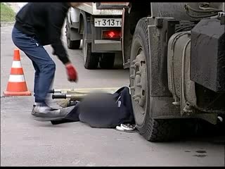 В Сормовском районе водитель мусоровоза насмерть задавил напарника