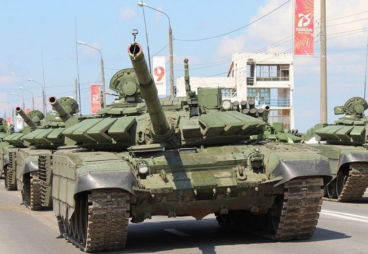 Прямая транспяция Марша Победы в Нижнем Новгороде состоится сразу после Парада в Москве и начнется около 11:05 Прямая транспяция Марша Победы в Нижнем Новгороде состоится сразу после Парада в Москве и начнется около 11:05
