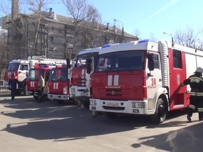 Более 130 сотрудников МЧС и около 20 единиц техники дежурили на стадионе "Нижний Новгород" во время третьего тестового матча