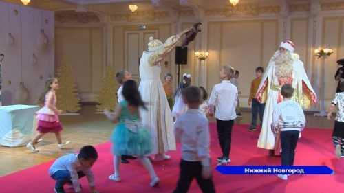 Благотворительные елки для детей с РАС проходят в Гербовом зале Нижегородской ярмарки