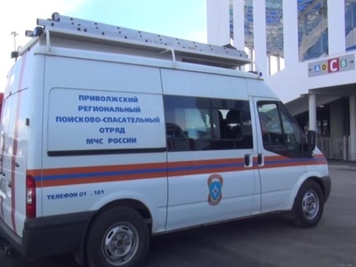 Более 130 сотрудников МЧС и около 20 единиц техники дежурили на стадионе "Нижний Новгород" во время третьего тестового матча