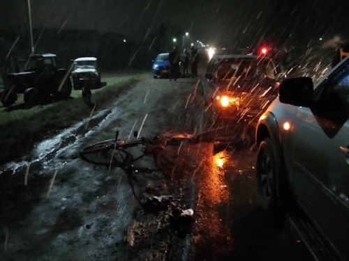 47-летний водитель сбил велосипедиста, пересекающего проезжую часть, и столкнулся с ВАЗом в Большом Болдино