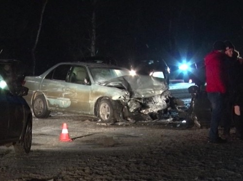 Лобовое столкновение: авария с участием четырех автомобилей произошла в Дзержинске